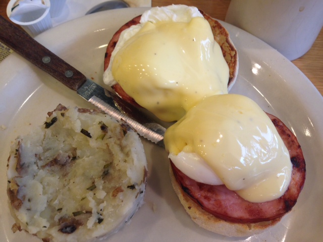 Orange Lincoln Park Chicago Eggs Benedict